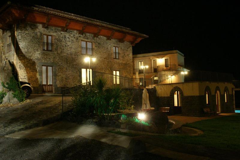 Antico Borgo Petralia Casa de hóspedes Zafferana Etnea Exterior foto