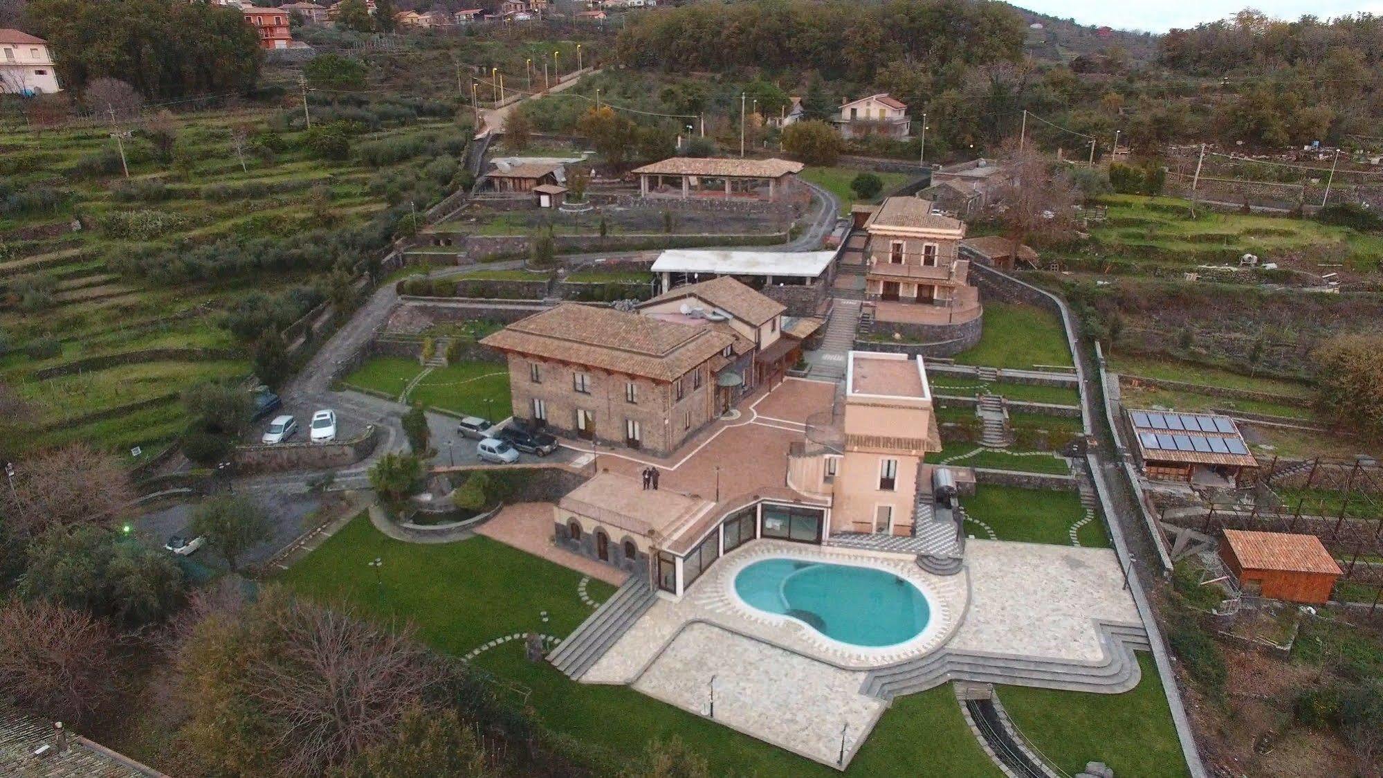 Antico Borgo Petralia Casa de hóspedes Zafferana Etnea Exterior foto