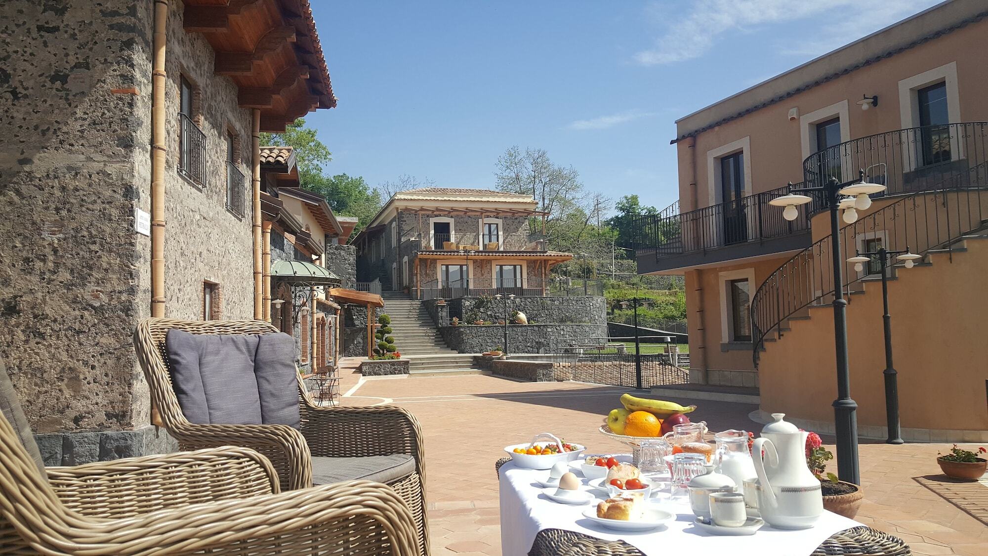Antico Borgo Petralia Casa de hóspedes Zafferana Etnea Exterior foto